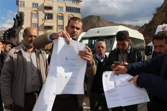 Erzurum'da S plakası protestosu