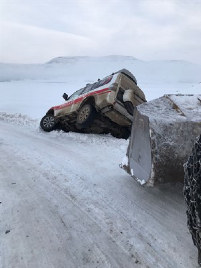 Erzurum'da sis nedeniyle ambulans şarampole uçtu