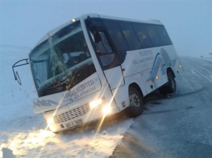 Erzurum'da sürücünün dikkati faciayı önledi