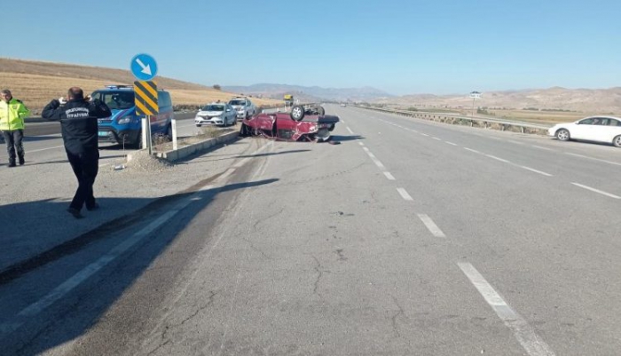 Erzurum’da takla atan otomobilden 8 metre uzağa fırladı