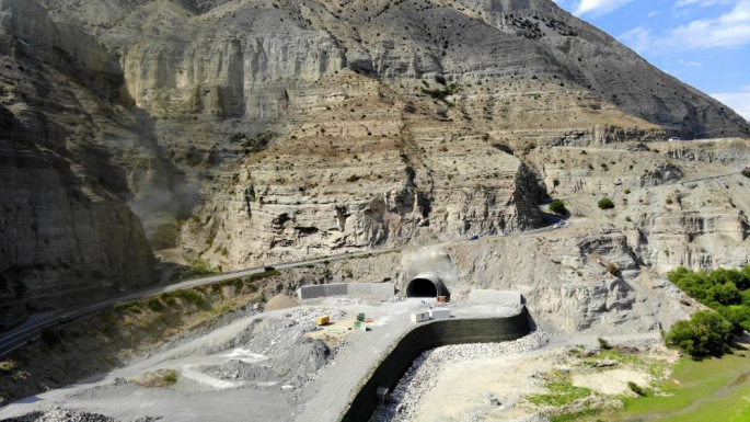 Erzurum'da Tünelin Ucu Göründü...