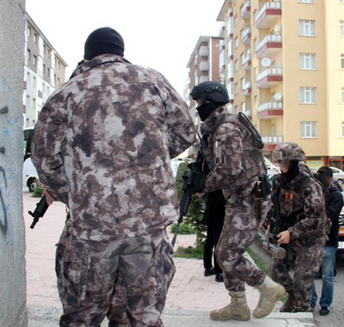 Erzurum'da uyuşturucu tacirlerine dev operasyon 