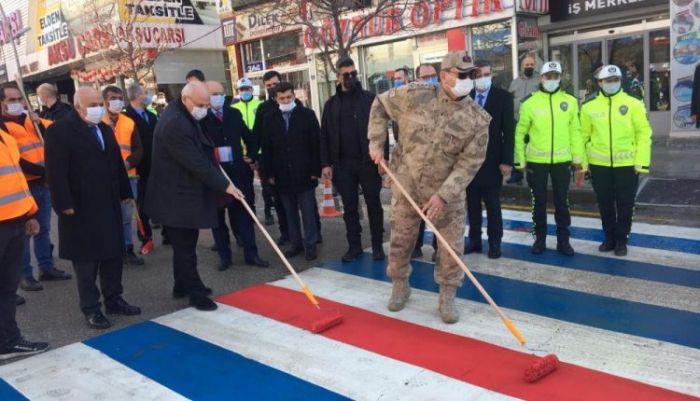 Erzurum’da yaya geçitlerine ‘kırmızı çizgi’ uygulaması