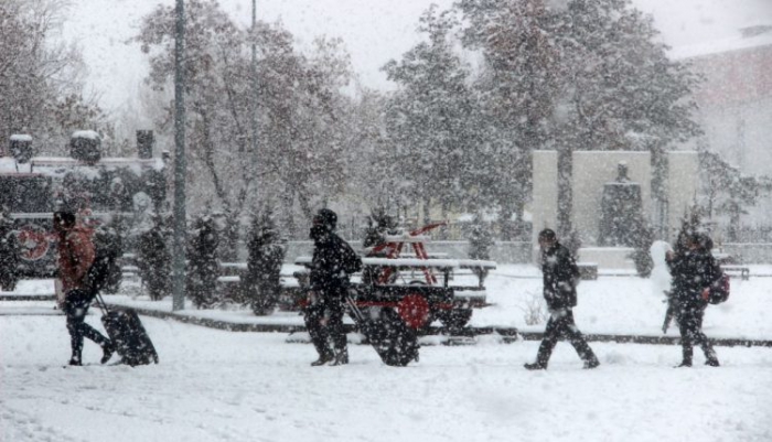 Erzurum’da yoğun kar yağışı 