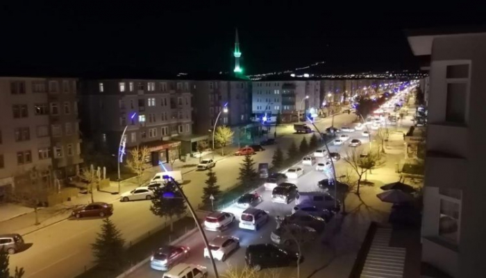 Erzurum’da yüzlerce araç konvoy yaparak İsrail’e tepki gösterdi