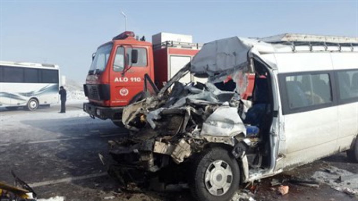 Erzurum’da Zincirleme Trafik Kazası: 24 yaralı