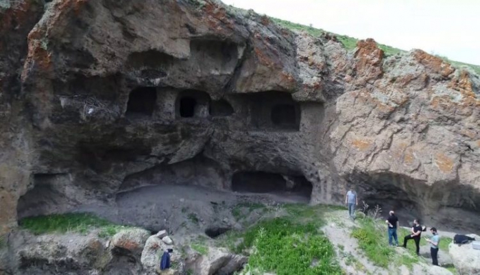 Erzurum’daki kaya mezarlıklarının sırrı çözülüyor, yer altı şehri çıkabilir