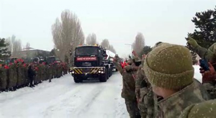 Erzurum'dan Topçu birliği Afrin'e tekbirlerle uğurlandı 