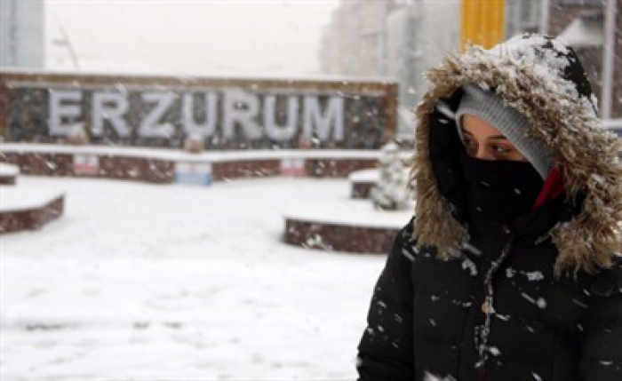 Erzurum güne Karla başladı