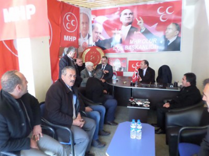 Erzurum MHP’ye Olur’da sevgi seli 