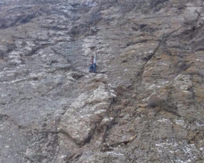 Erzurum Oltu’da 1 kişi tırmandığı kayada mahsur kaldı 