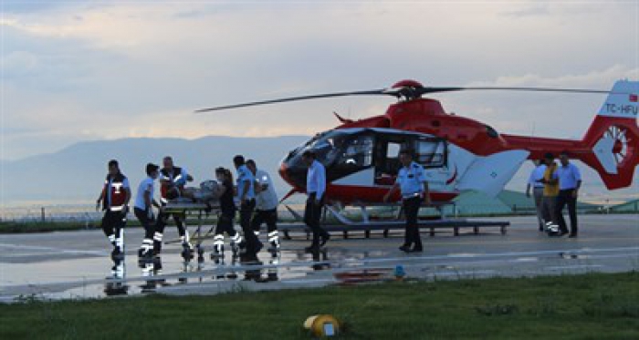 Erzurum Şenkaya'da çatışma 1 ağır 3 asker yaralılar helikopter…