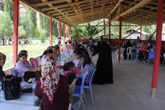 Erzurum Tortum Müftülüğünden kurs öğrencilerine piknik etkinliği