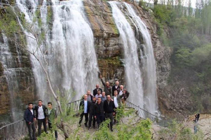 Erzurum Tortum şelalesi hafta sonu doldu taştı