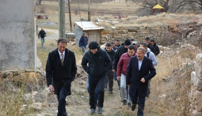 Erzurum Valisi Okay Memiş:” Sanatçı Arif Sağ…