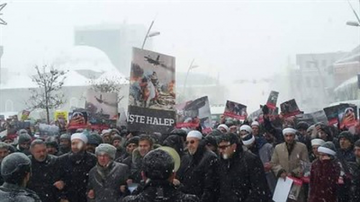 Erzurumlular Halep Katliamını İran Konsolosluğu önünde protesto etti