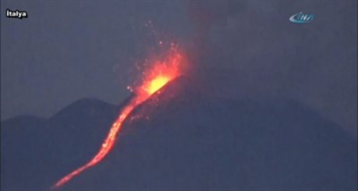 Etna Yanardağı böyle patladı