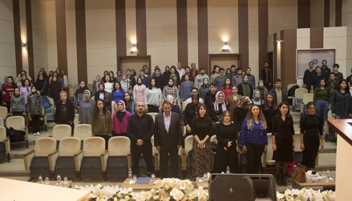 ETÜ’de “Biz Otizmin Farkındayız. Ya Siz?” konferansı gerçekleştirildi