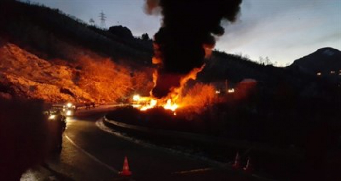 Feci kaza! Alev topuna dönüştü! 2 ölü, 1 yaralı