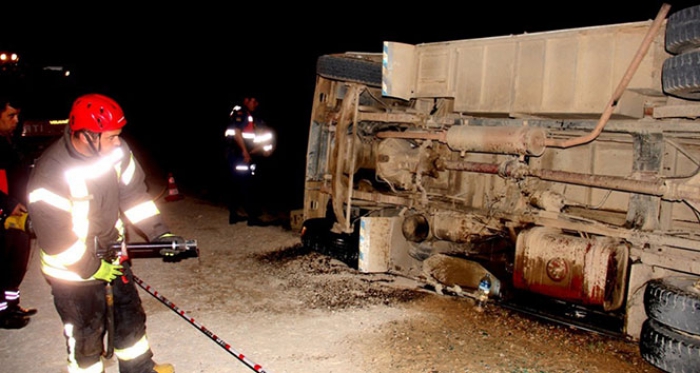 Feci kaza! İşçileri taşıyan otobüs devrildi: 31 yaralı