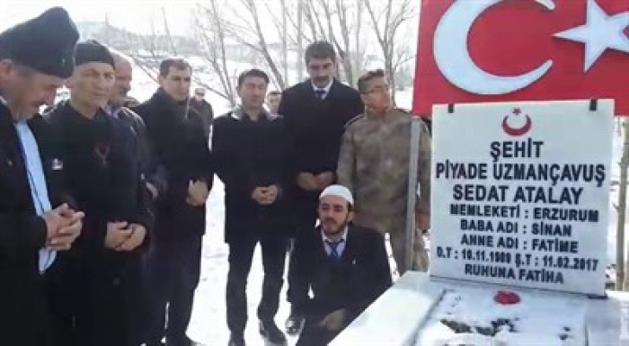 Fırat Kalkanı şehidi mezarı başında anıldı