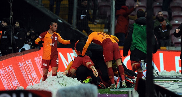 Galatasaray 3 puanı uzatmada kurtardı