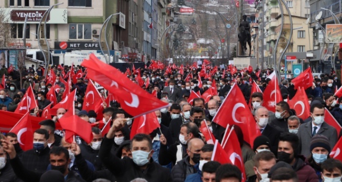 Hakkari teröre karşı tek yürek oldu