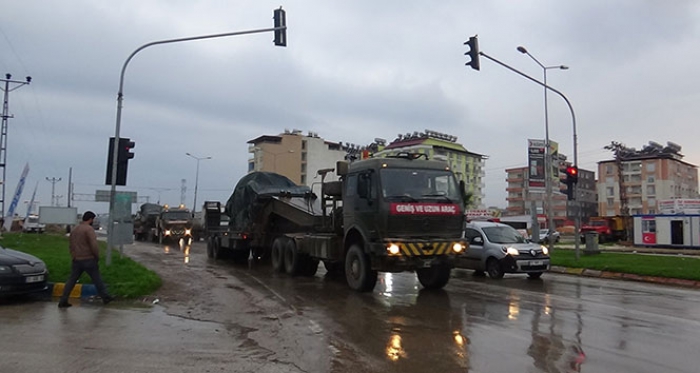 Hatay’dan Şanlıurfa sınırına tank sevkiyatı