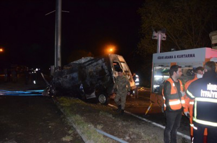 Iğdır'da feci kaza 17 ölü Bir çok yaralı Erzurum'a…