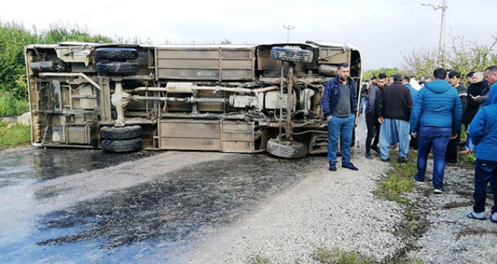 İşçi minibüsü kaza yaptı: 1 ölü, 15 yaralı