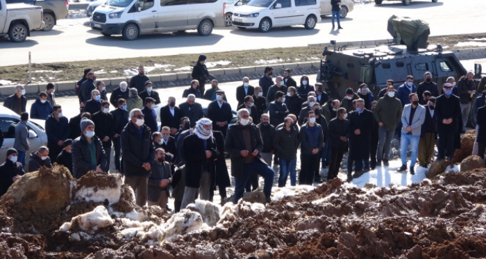 Kan davasına kurban giden 4 çocuk babası toprağa verildi