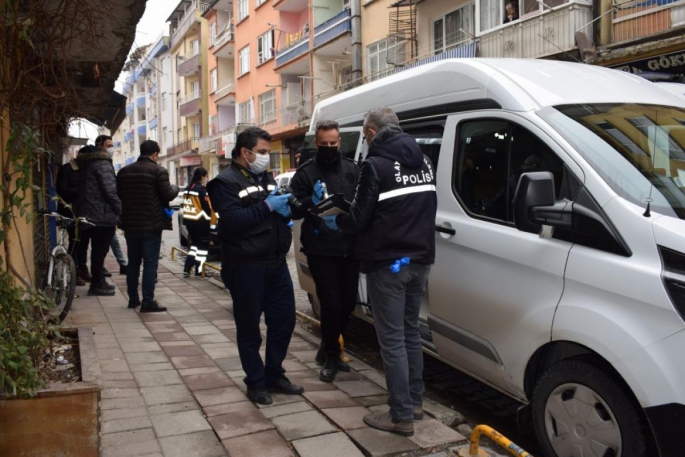 Kendisinden haber alınamayan yaşlı adam küvette ölü bulundu