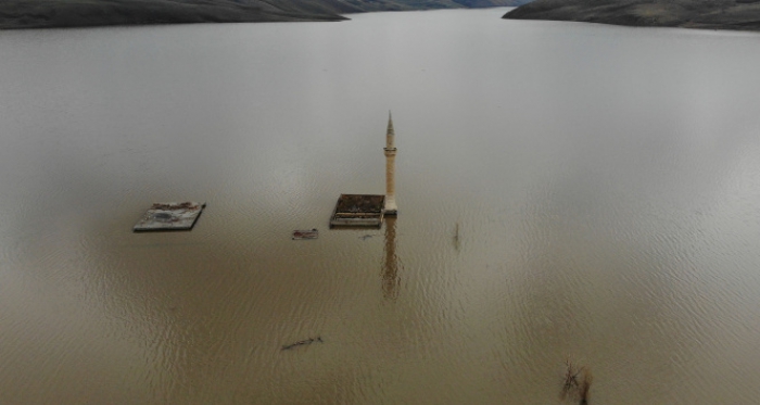 Köylerden geriye sadece cami minareleri kaldı