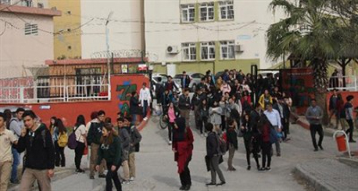 Lisede akıl almaz olay! Yaralı öğrenciler var!