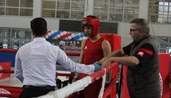 ‘Liseler Arası Türkiye Boks Şampiyonası’ Erzurum’da başladı