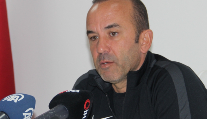 Mehmet Özdilek:”Akhisar maçı her iki takım içinde 6 puanlık bir maç olacak” 