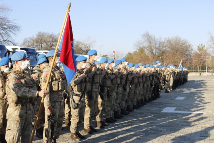 Mehmetçikler düğüne gider gibi Rasulayn’a gitti