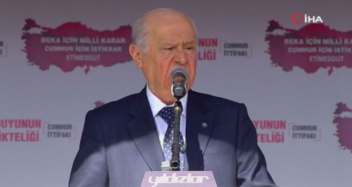 MHP lideri Bahçeli: ‘Ezanı ıslıklamak küfrü alkışlamaktır’