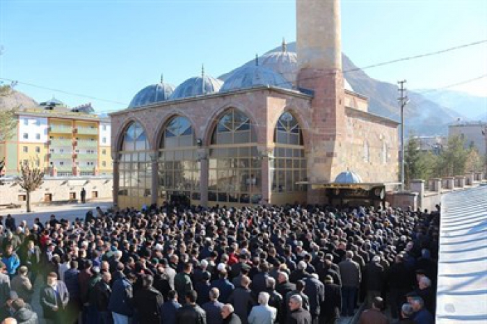 Oltulular PTT Müdürü Zengin’i son yolculuğuna uğurladı