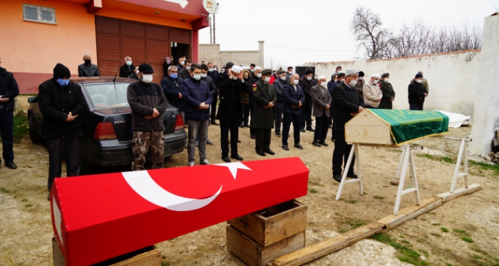 Ölüm, askeri ve babasını aynı gün yakaladı