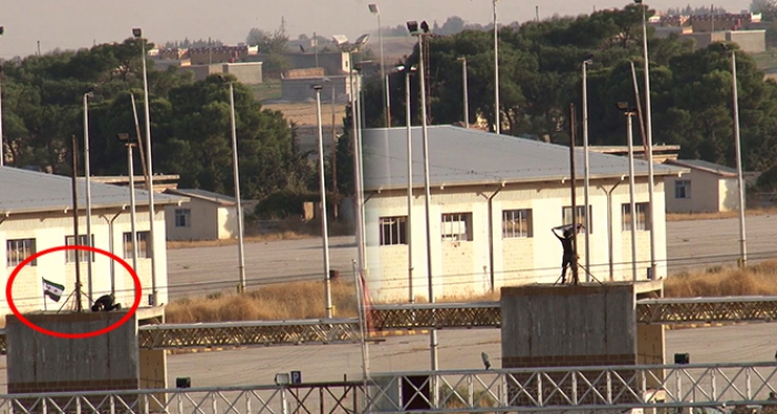 Önce SMO bayrağını diktiler ardından şükür secdesi yaptılar