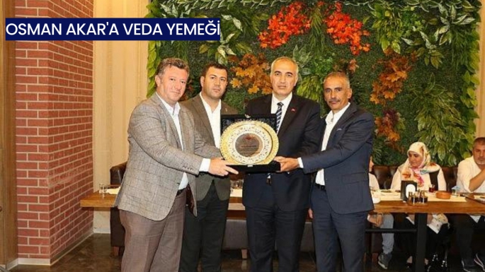 Osman Akar'a veda yemeği