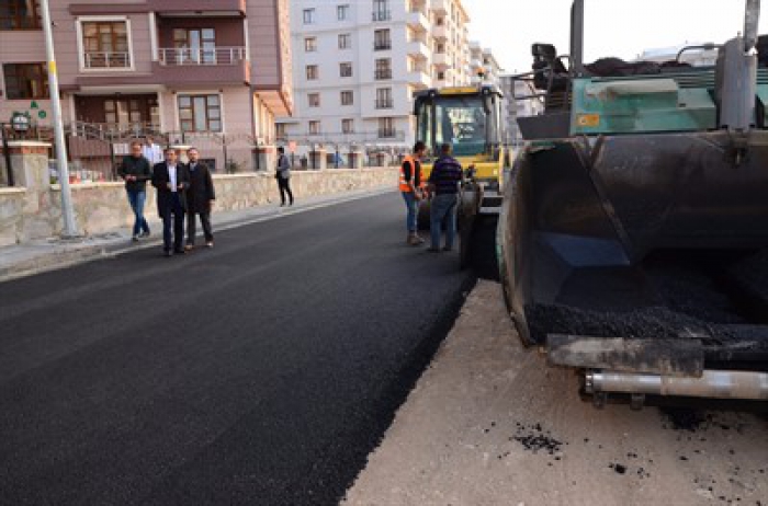 Palandöken Belediyesi asfalt çalışmalarını hız kesmeden sürdürüyor