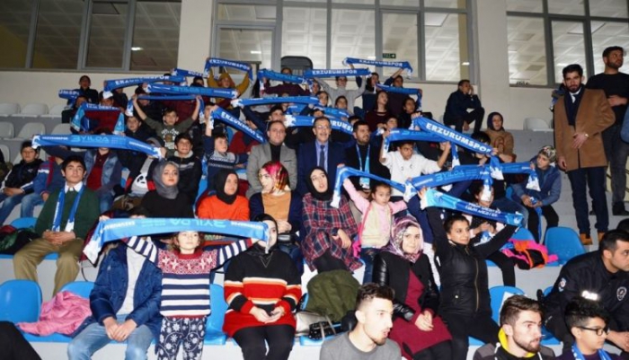 Palandöken Belediyespor ilk yarıyı lider tamamladı