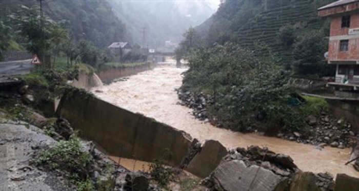 Rize’de şiddetli yağışlar: 20 ev boşaltıldı