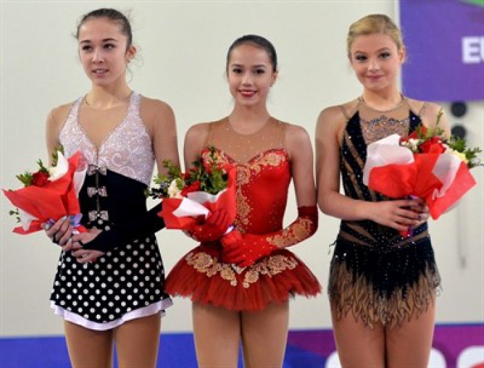 Rus sporcu Alina Zagitova altın madalyanın sahibi oldu