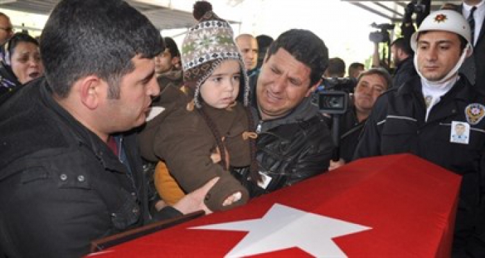 Şenali Ocak İzmir'de toprağa verildi!