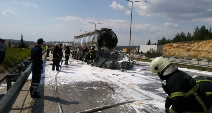 Tanker faciası, sürücü feci şekilde can verdi!