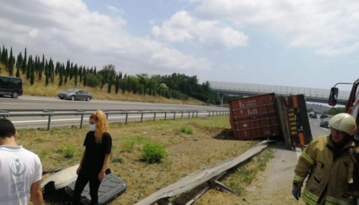 TEM Otoyolunda can pazarı: 6 yaralı