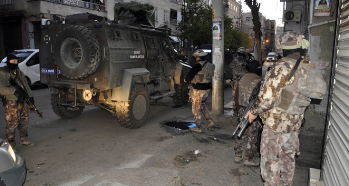 Terör operasyonu, çok sayıda kişi gözaltına alındı